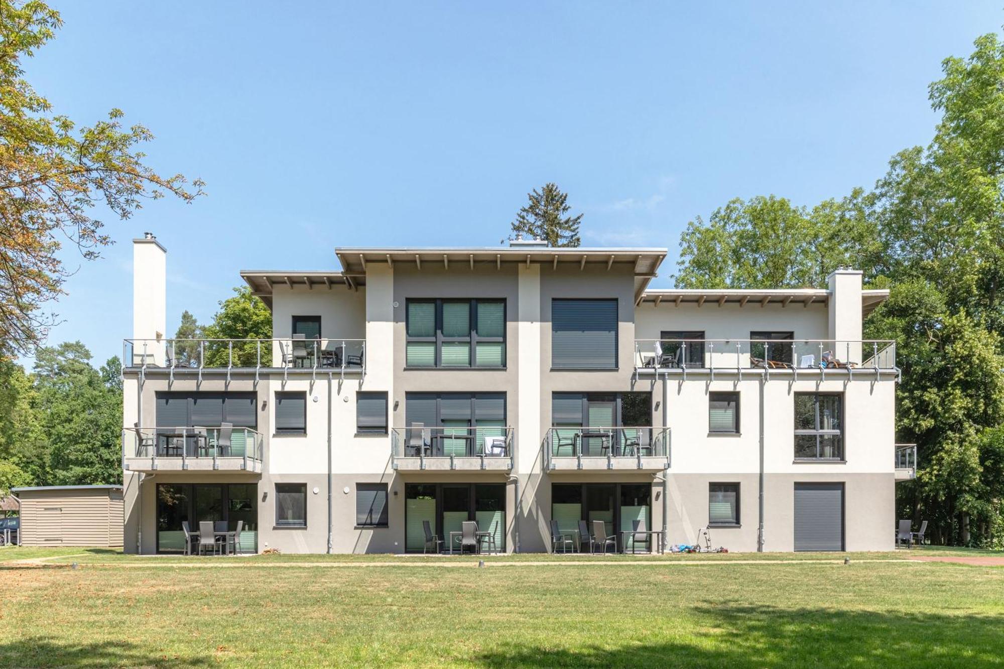 Gluecksraum - Modernes Apartment Mit Panoramablick, Kamin & Wohlfuehlambiente Krakow am See Exteriör bild