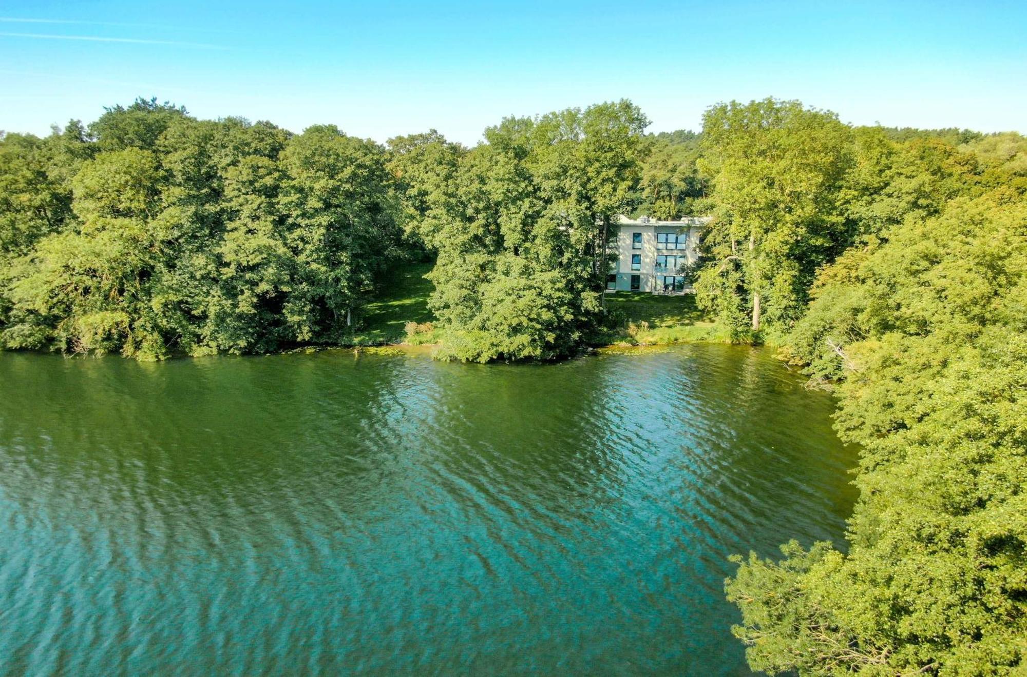 Gluecksraum - Modernes Apartment Mit Panoramablick, Kamin & Wohlfuehlambiente Krakow am See Exteriör bild